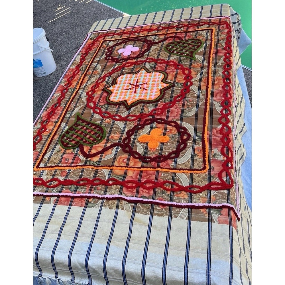 VTG Handmade Chenille Embroidered Floral Tapestry Wall Hanging 56X80 Table‎